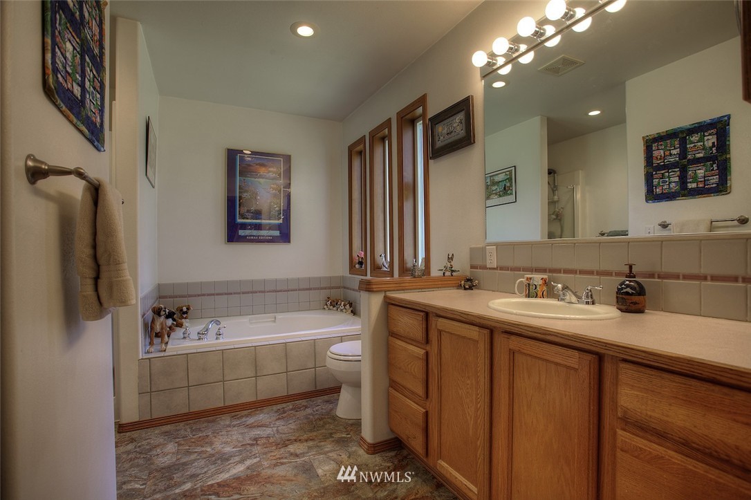 15511 Bandix Road Southeast Olalla, WA 98359 - Photo 17 of 25 Gallery Image 17