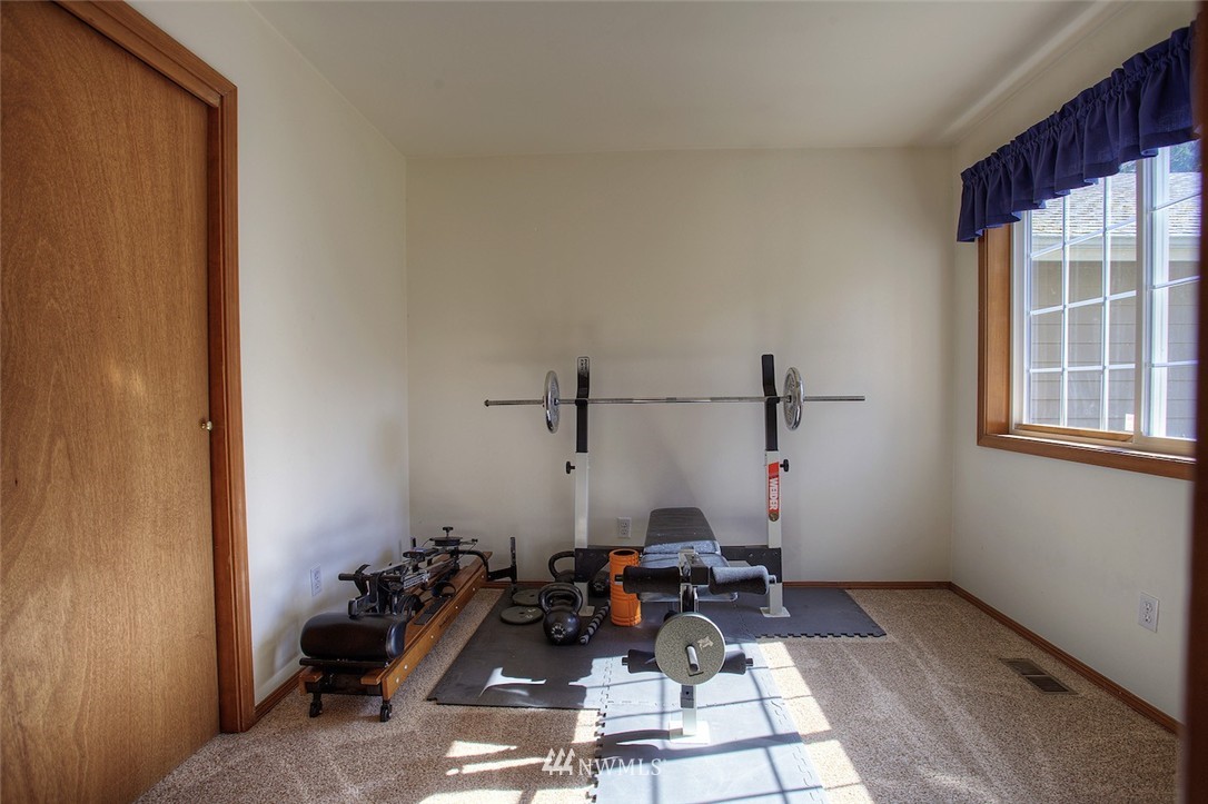 15511 Bandix Road Southeast Olalla, WA 98359 - Photo 20 of 25 Gallery Image 20