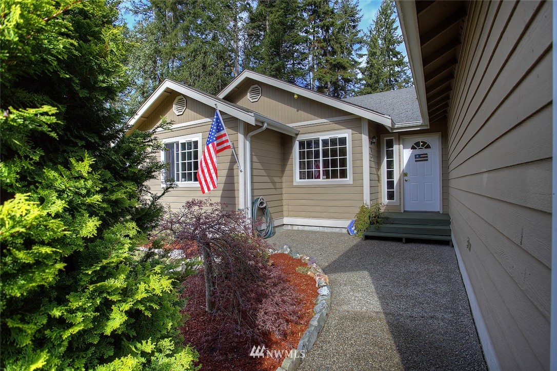 15511 Bandix Road Southeast Olalla, WA 98359 - Photo 3 of 25 Gallery Image 3
