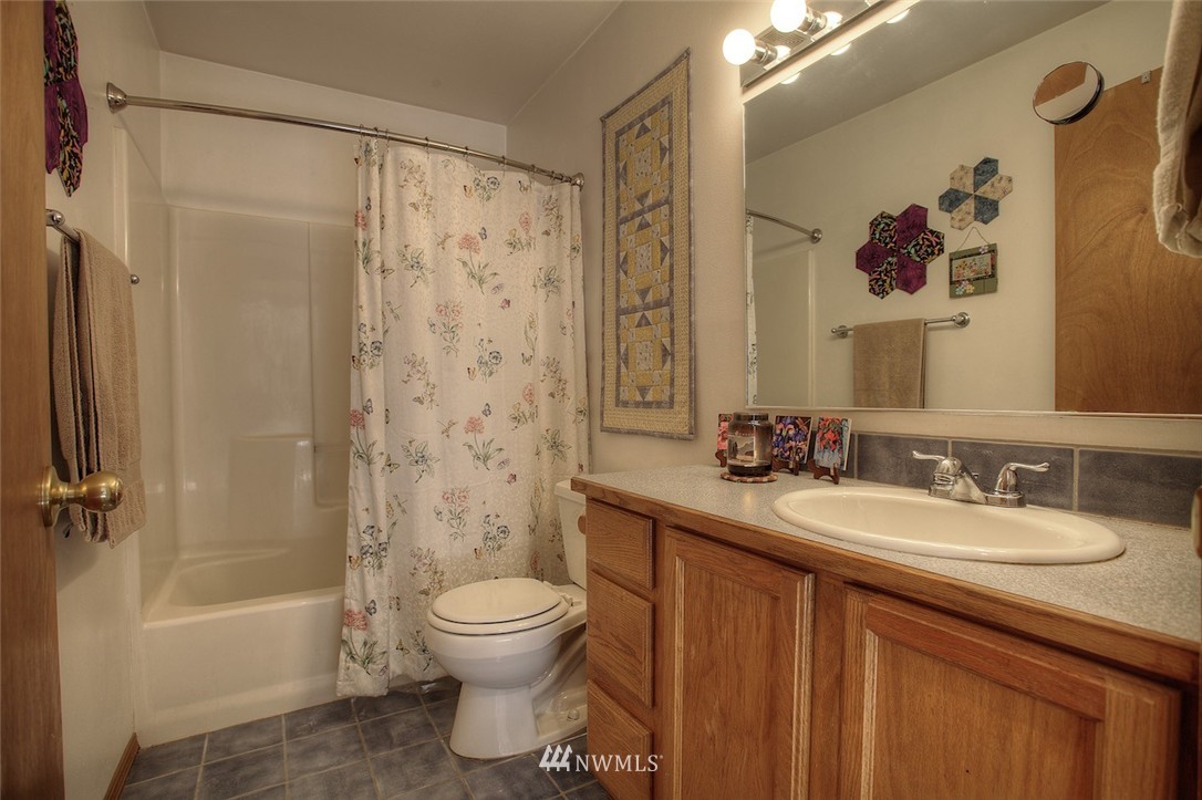 15511 Bandix Road Southeast Olalla, WA 98359 - Photo 21 of 25 Gallery Image 21