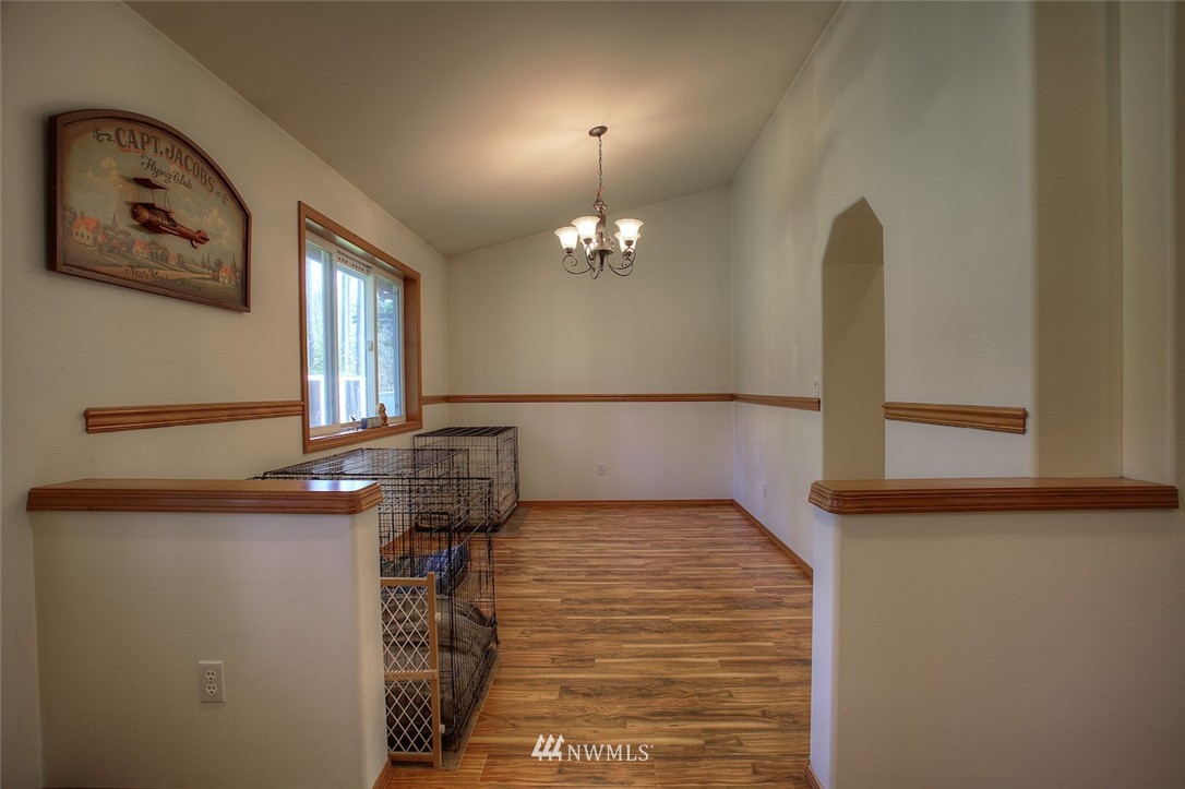 15511 Bandix Road Southeast Olalla, WA 98359 - Photo 7 of 25 Gallery Image 7