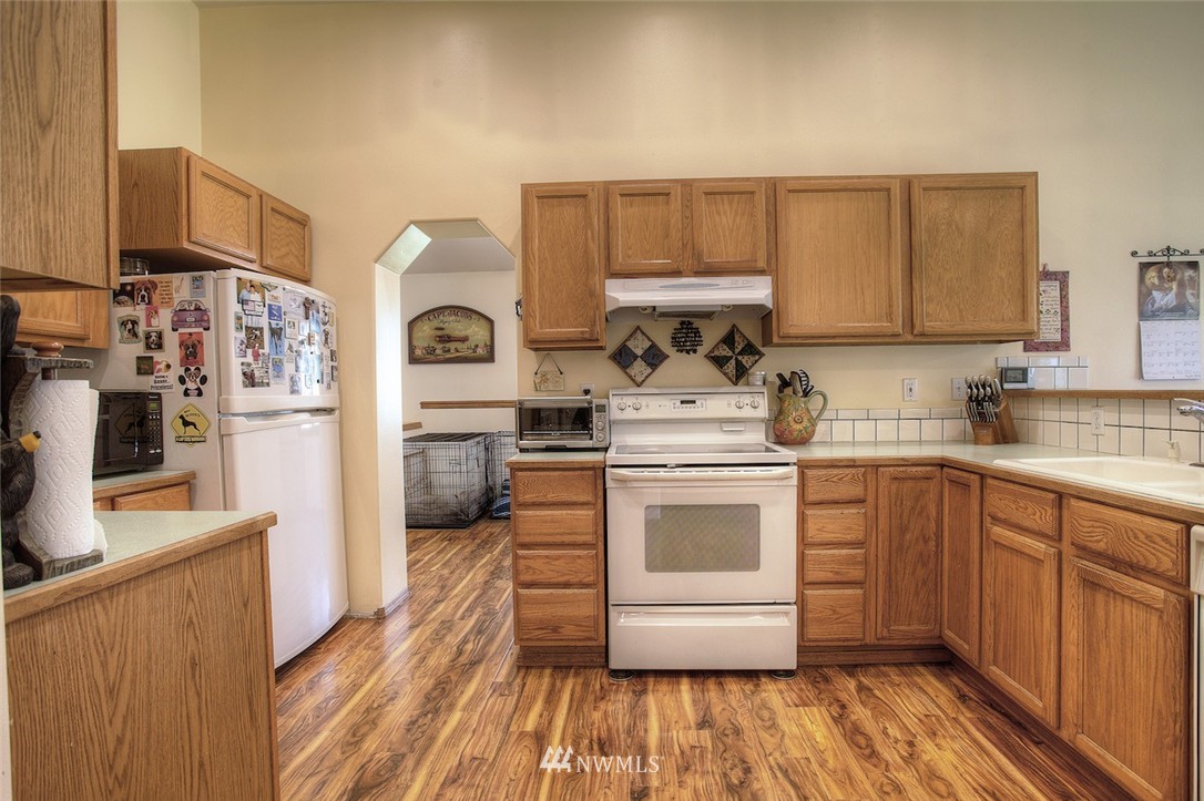 15511 Bandix Road Southeast Olalla, WA 98359 - Photo 10 of 25 Gallery Image 10