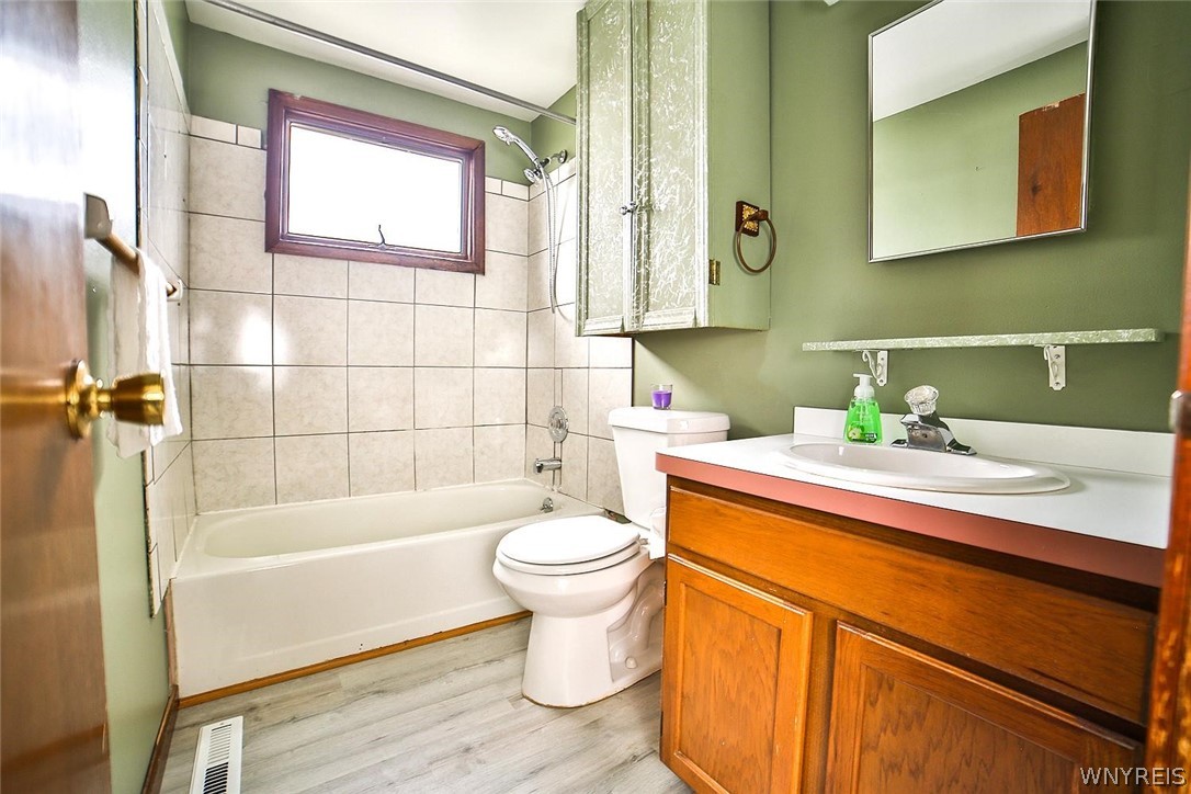 95 Oconnor Avenue Buffalo, NY 14220 - Photo 11 of 18 Full Bath