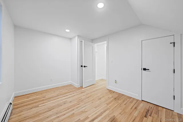 $669,000 | 41 East Nancy Place, Massapequa, NY 11758