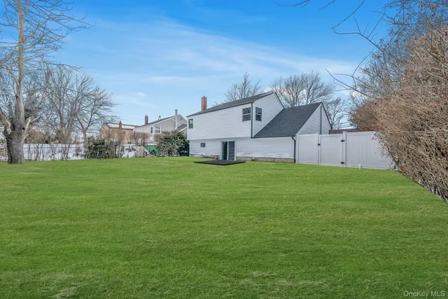 $669,000 | 41 East Nancy Place, Massapequa, NY 11758