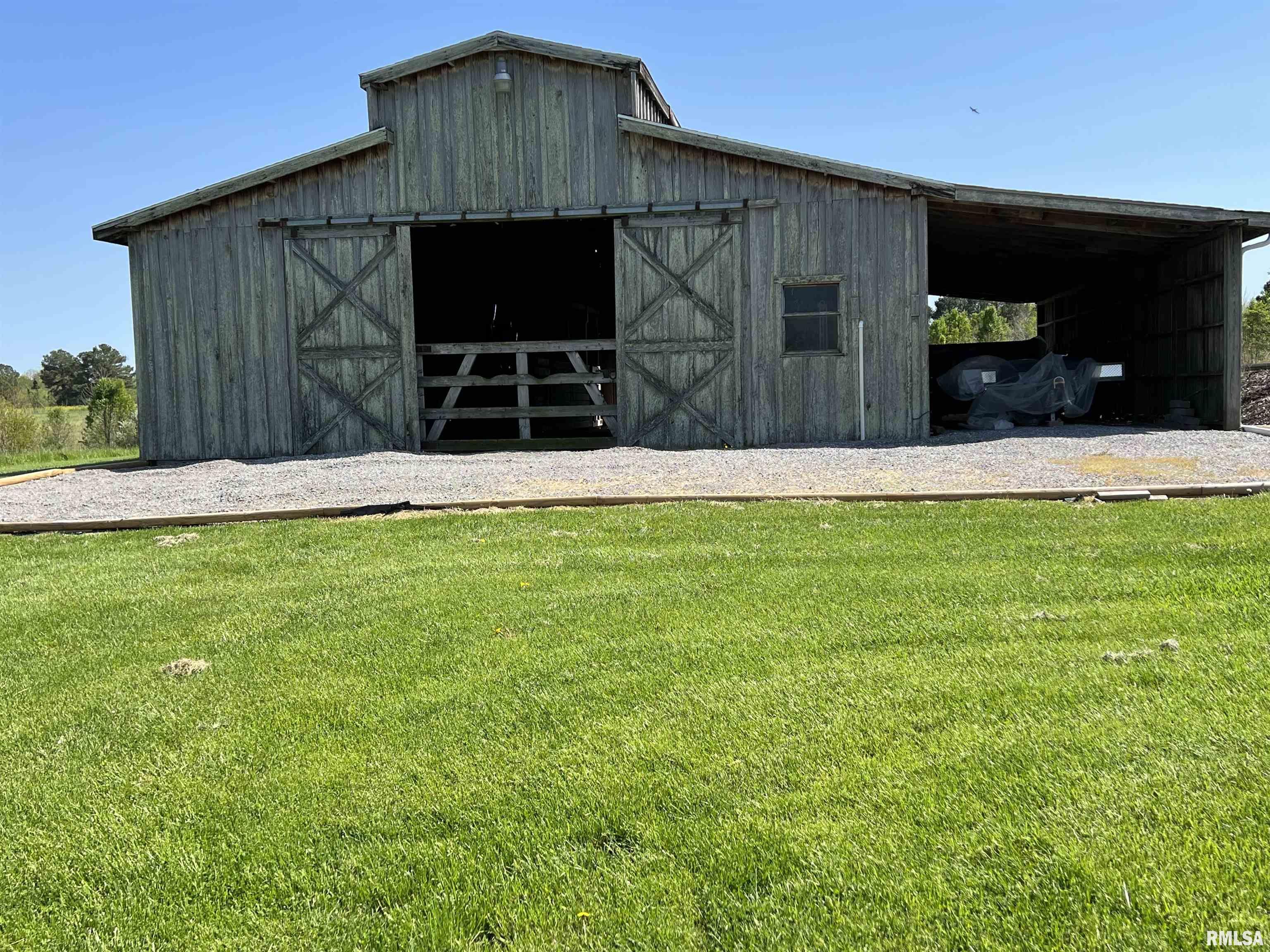 1340 Lick Creek Road Anna, IL 62906 - Photo 8 of 33