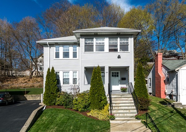 39 Nathan Road, Unit 2 Waltham, MA 02453 - Photo 2 of 29 Gallery Image 2