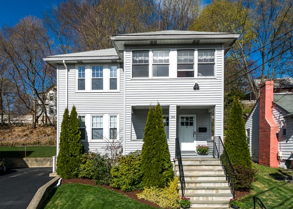 39 Nathan Road, Unit 2 Waltham, MA 02453 - Photo 3 of 29 Gallery Image 3