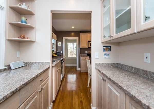 39 Nathan Road, Unit 2 Waltham, MA 02453 - Photo 10 of 29 Gallery Image 10