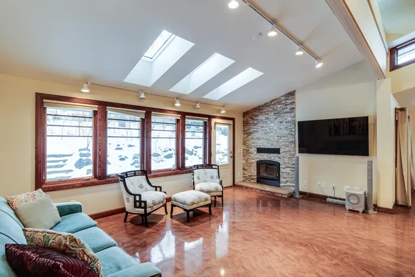 $1,099,500 | 2829 Sylvan Avenue, Madison, WI 53705