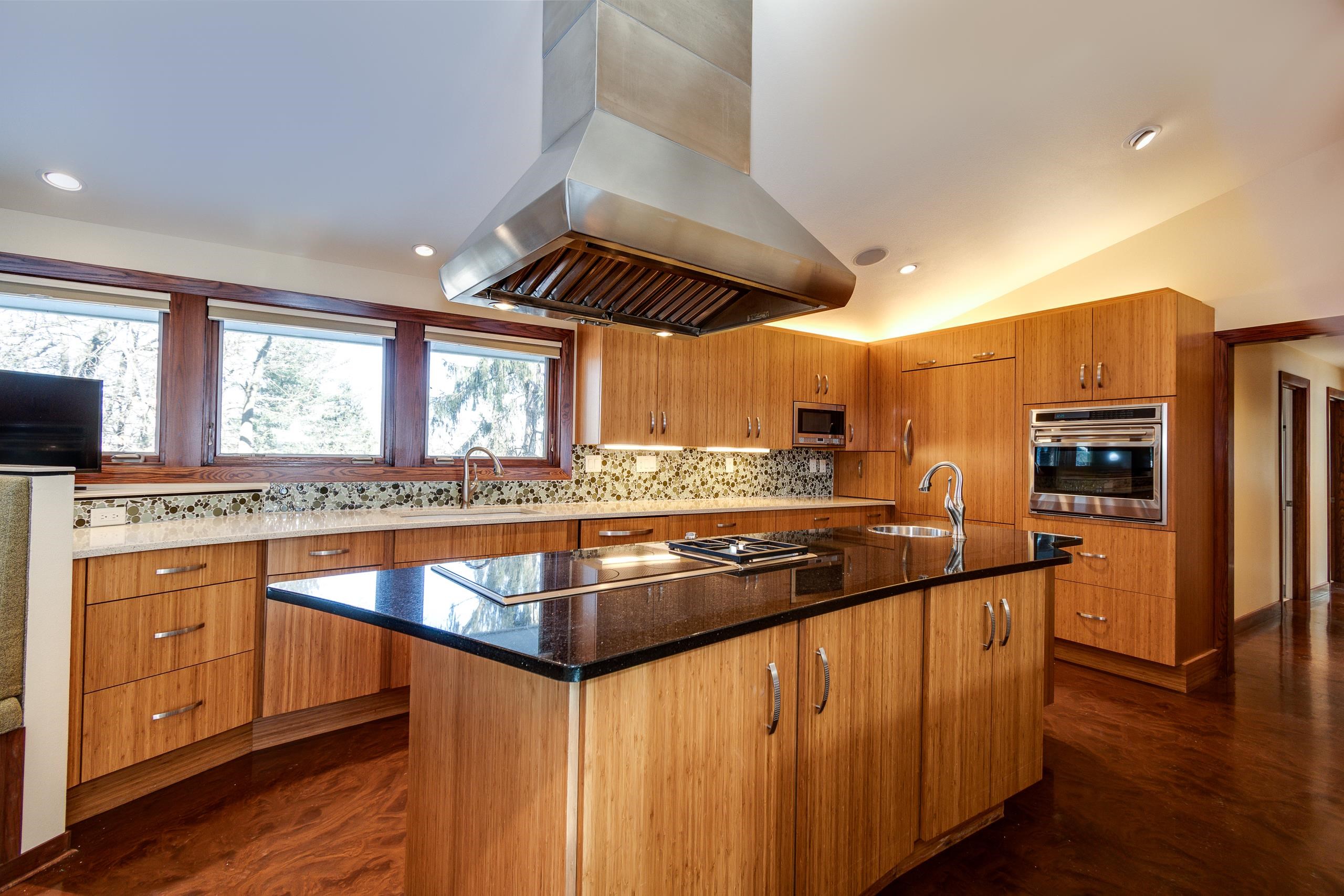 2829 Sylvan Avenue Madison, WI 53705 - Photo 5 of 65