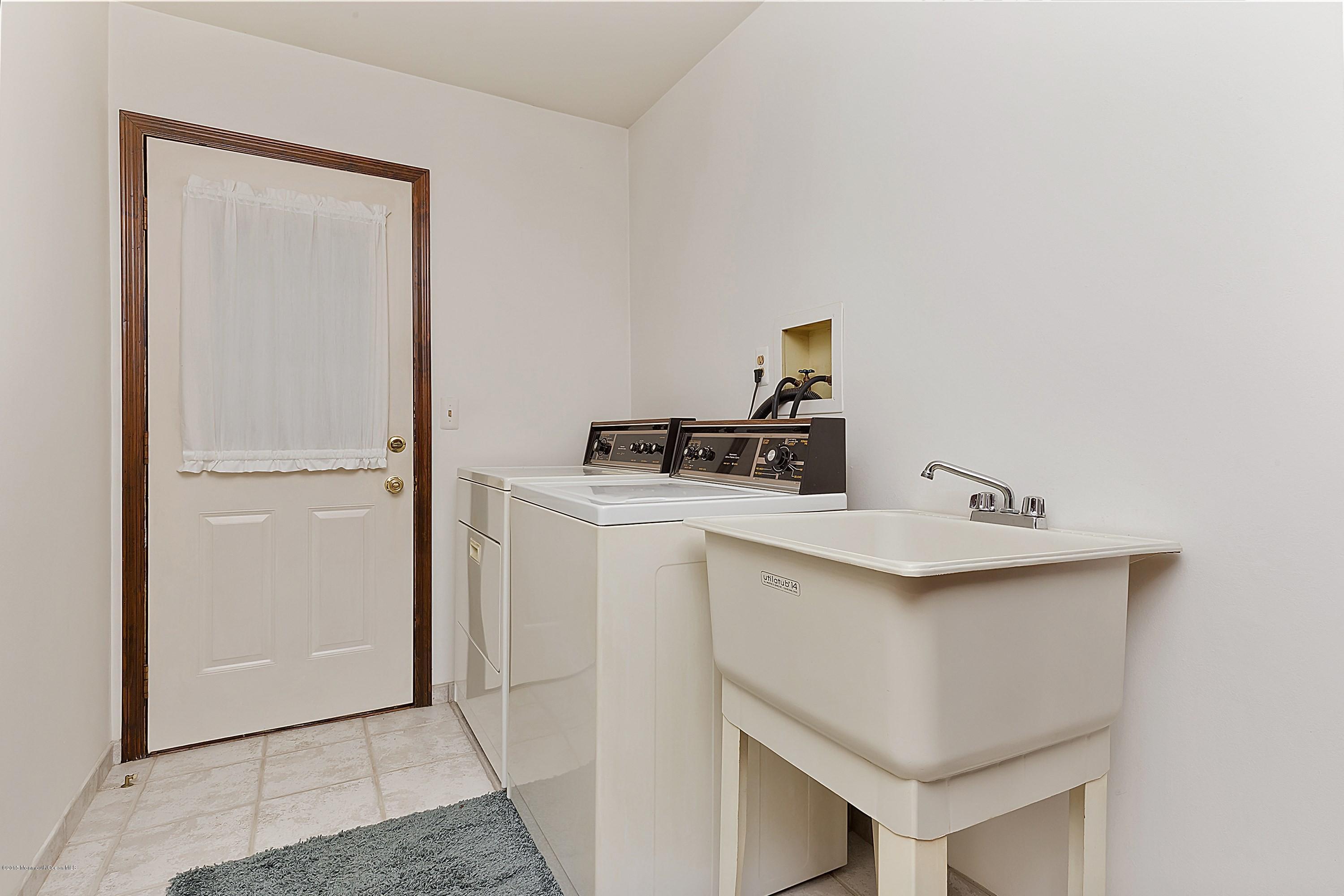 421 Marl Road Colts Neck, NJ 07722 - Photo 21 of 47 023-173733-IMG_2210_3378133