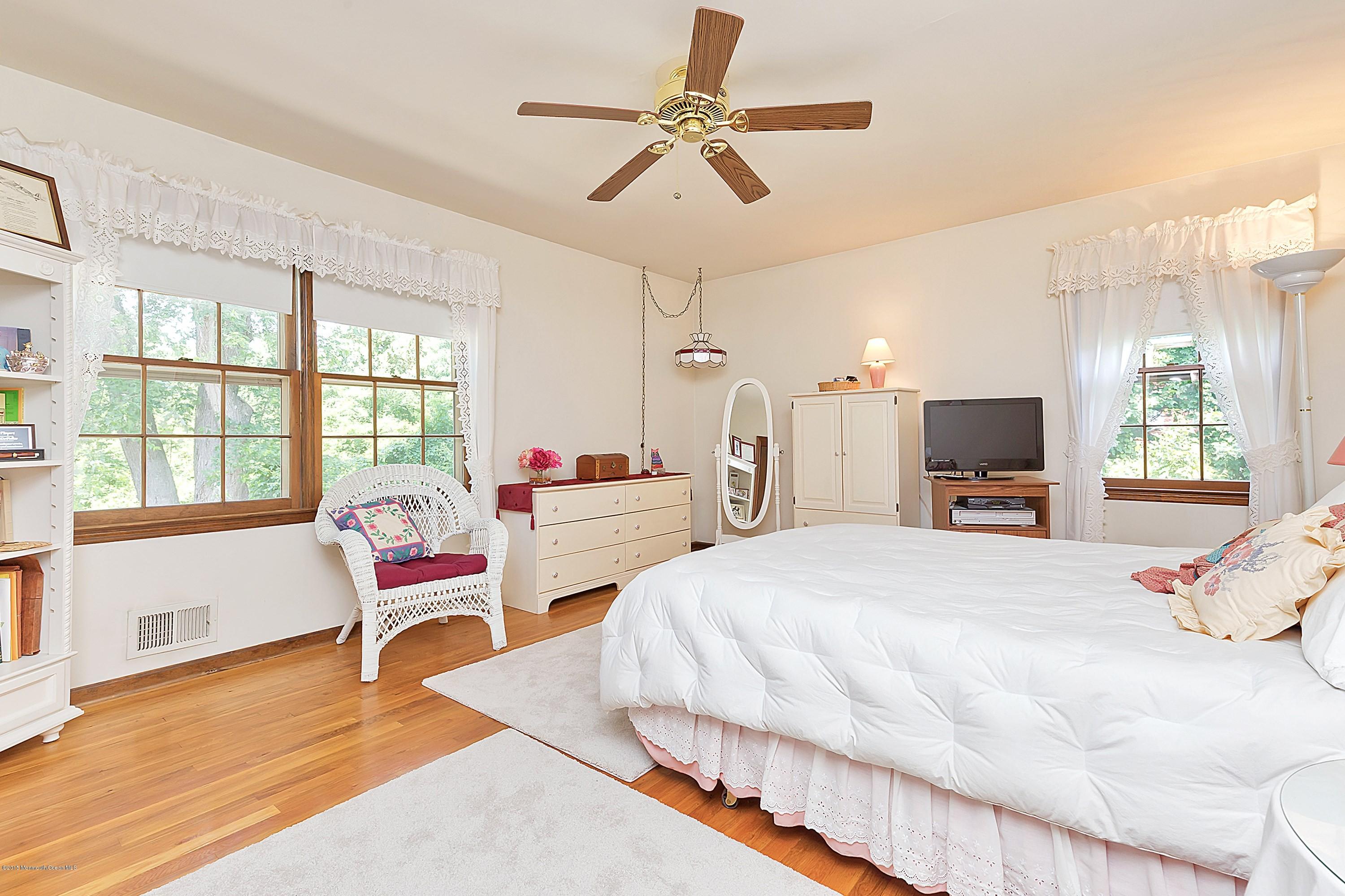 421 Marl Road Colts Neck, NJ 07722 - Photo 28 of 47 026-173733-IMG_2215_3378140