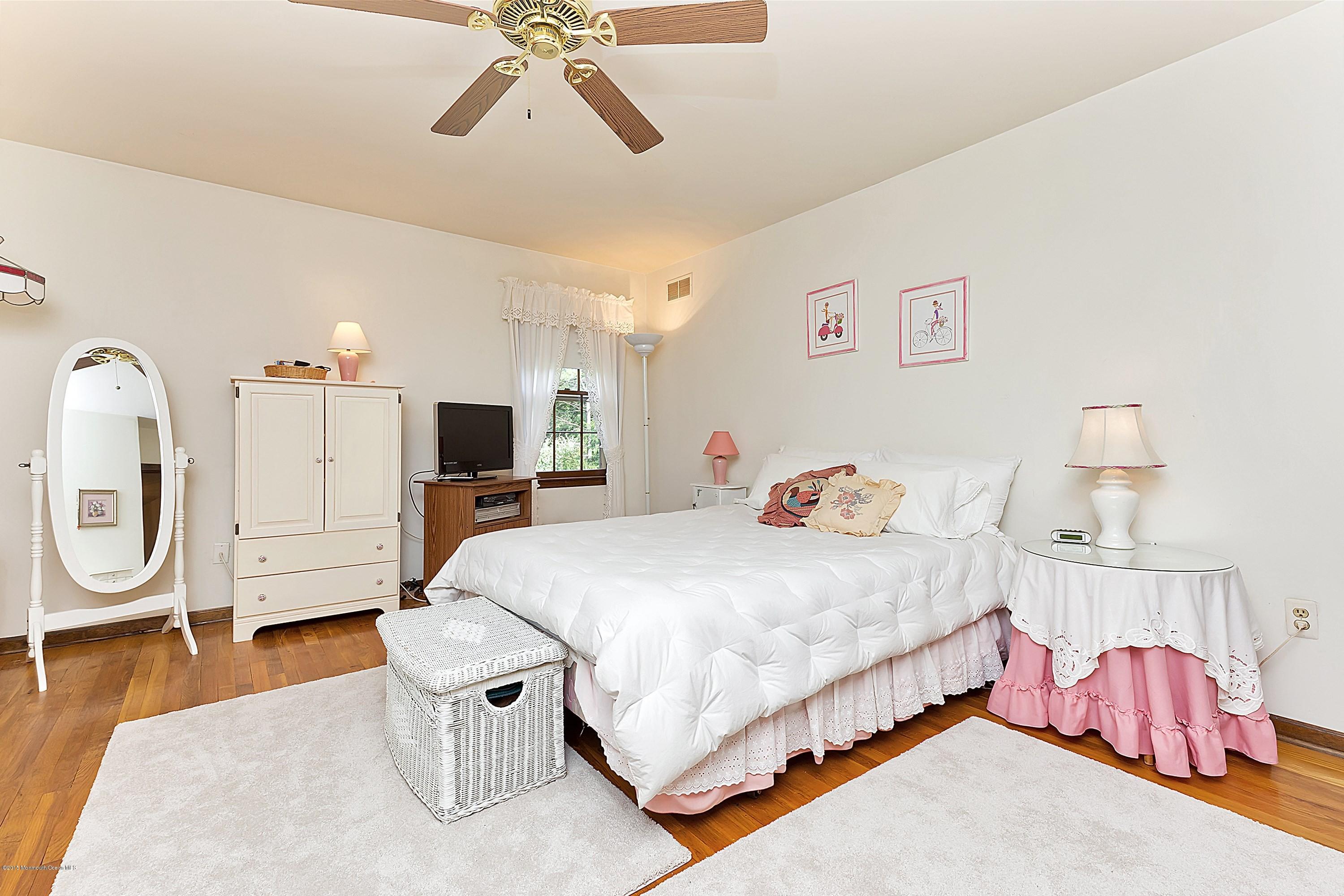 421 Marl Road Colts Neck, NJ 07722 - Photo 29 of 47 027-173733-IMG_2217_3378141