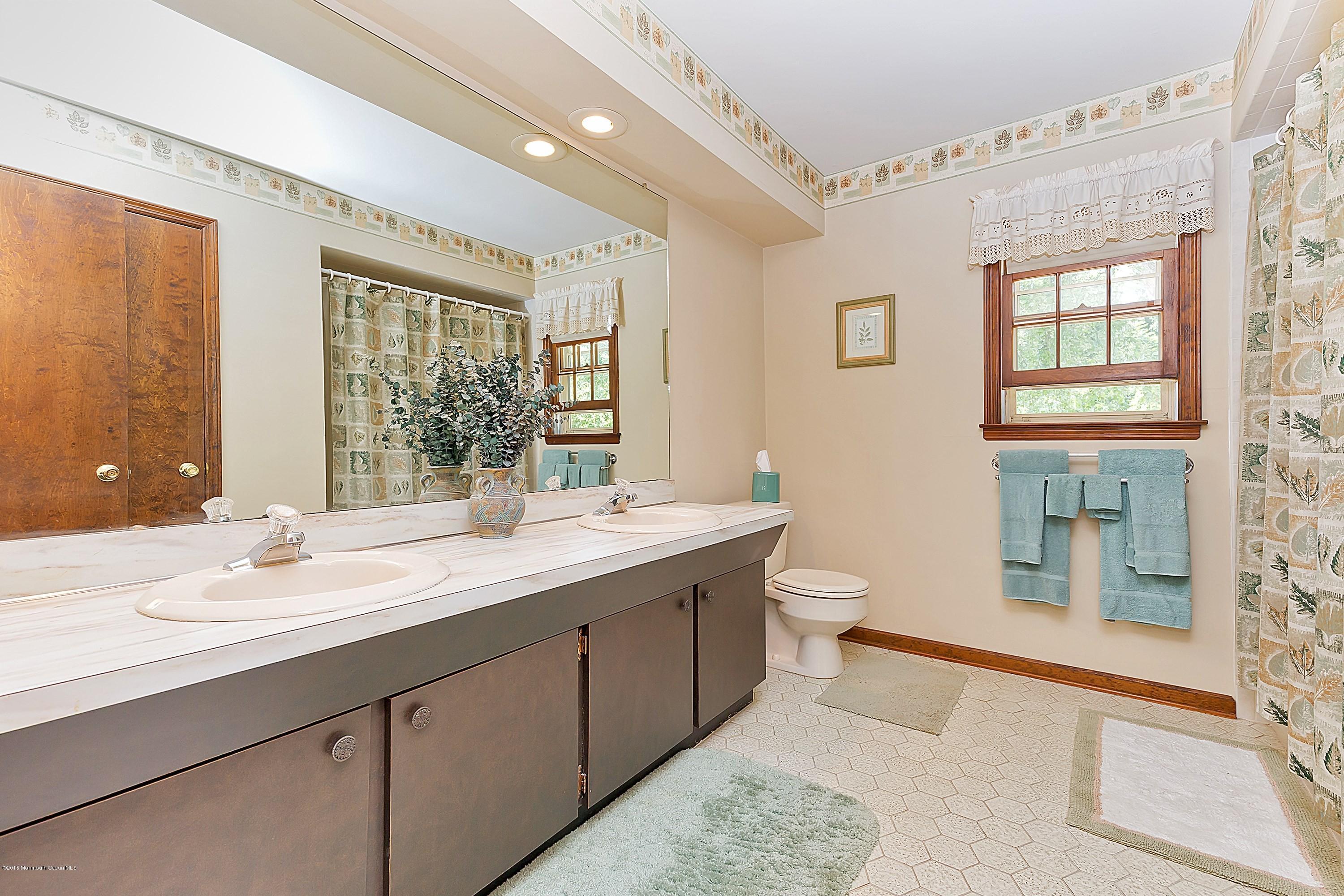 421 Marl Road Colts Neck, NJ 07722 - Photo 30 of 47 029-173733-IMG_2220_3378145