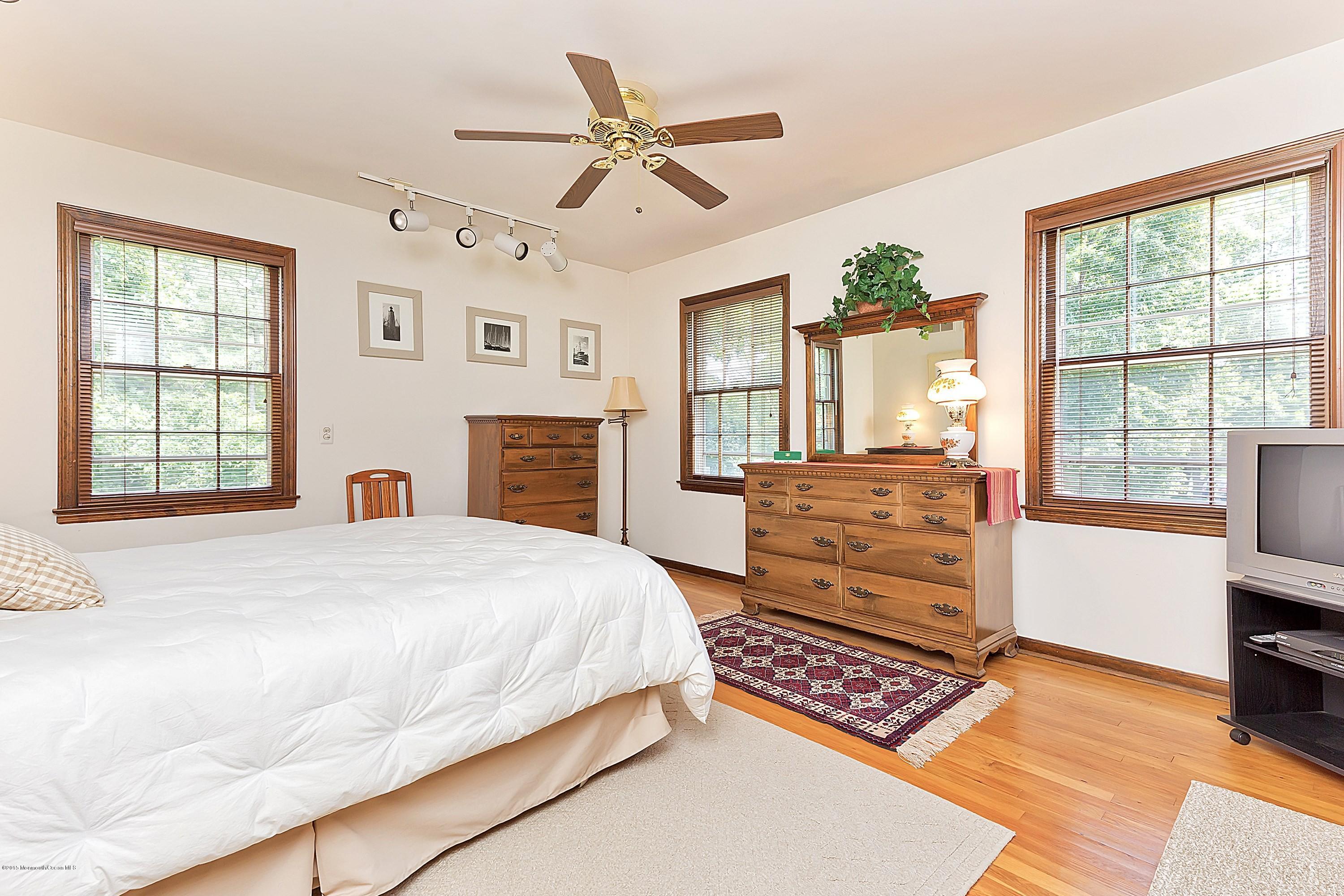 421 Marl Road Colts Neck, NJ 07722 - Photo 32 of 47 031-173733-IMG_2213_3378136