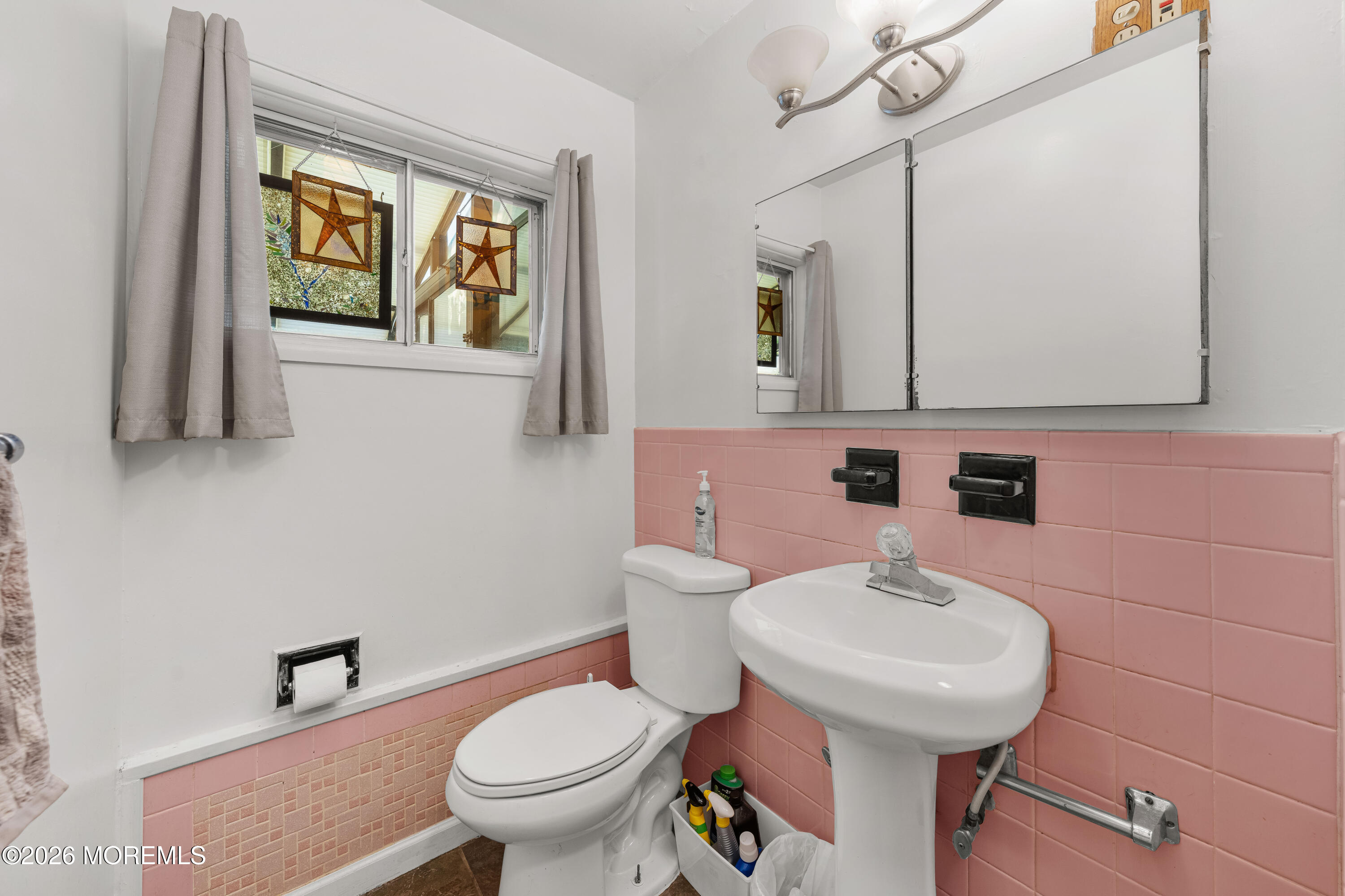 23 Villanova Road Parlin, NJ 08859 - Photo 42 of 52 23 Villanova Rd Parlin_Interiors-9