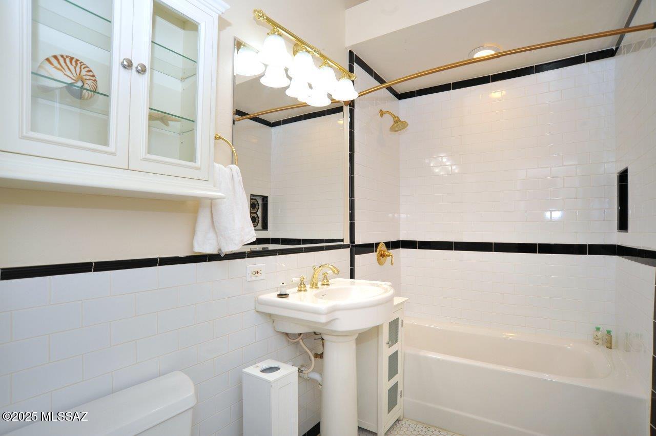 2541 East Kleindale Road Tucson, AZ 85716 - Photo 27 of 32 Gallery Image 27