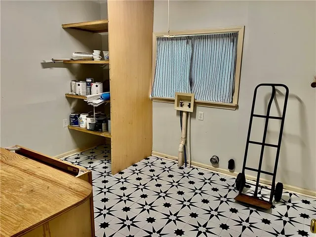 $138,500 | 305 Moriarity Street, Pineville, LA 71360