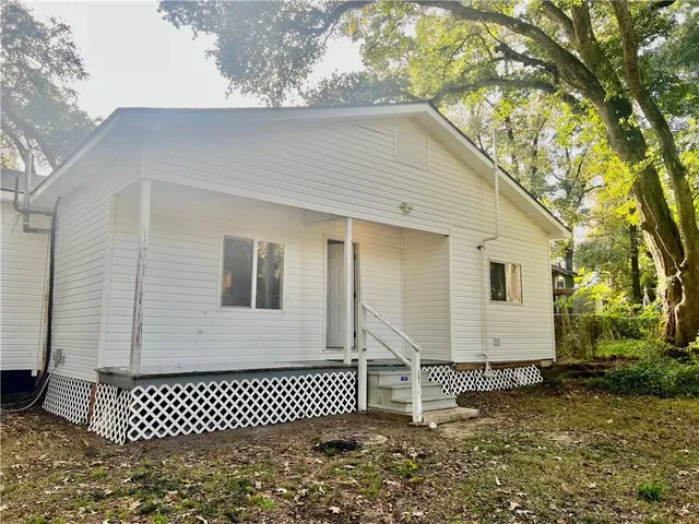 $138,500 | 305 Moriarity Street, Pineville, LA 71360