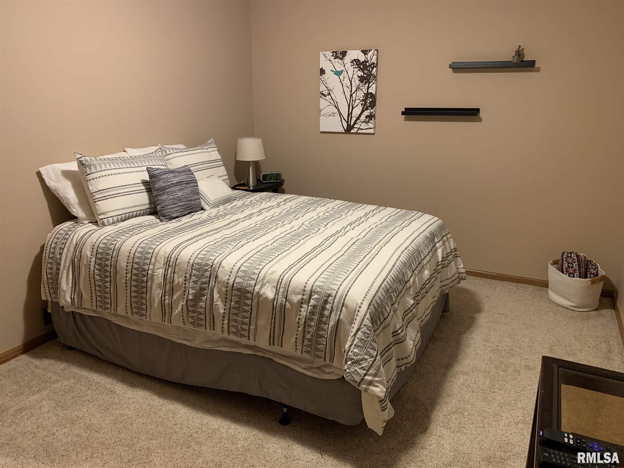 2620 Revo Road Davenport, IA 52806 - Photo 11 of 34 Gallery Image 11