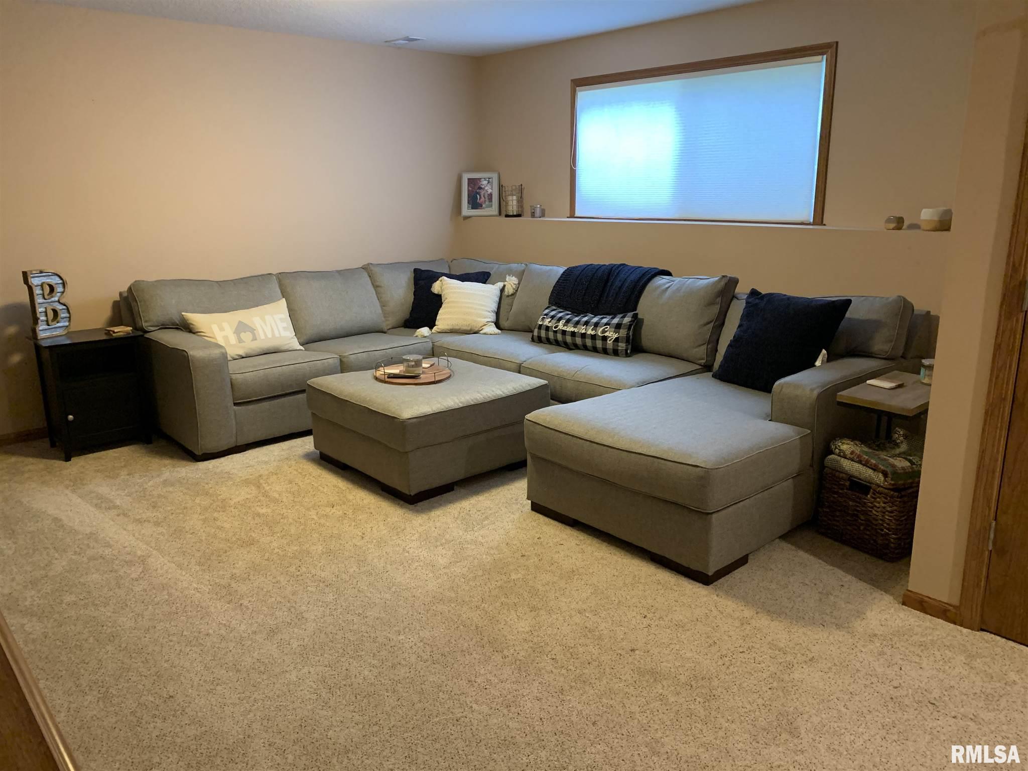 2620 Revo Road Davenport, IA 52806 - Photo 13 of 34 Gallery Image 13