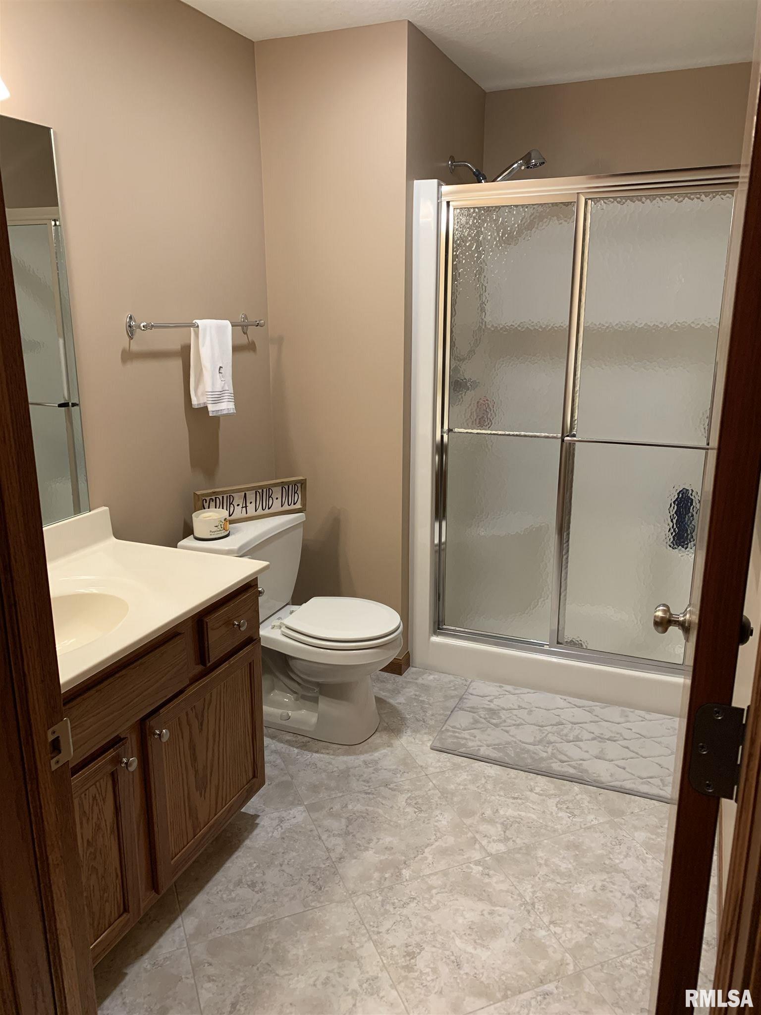 2620 Revo Road Davenport, IA 52806 - Photo 15 of 34 Gallery Image 15