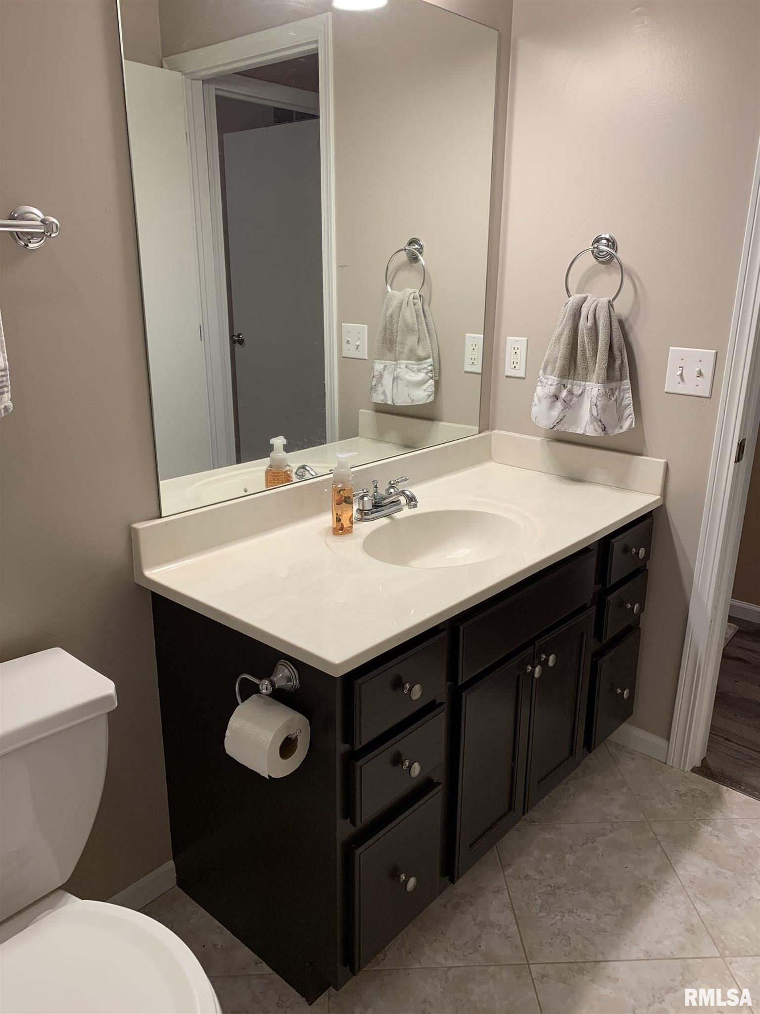 2620 Revo Road Davenport, IA 52806 - Photo 32 of 34 Gallery Image 32