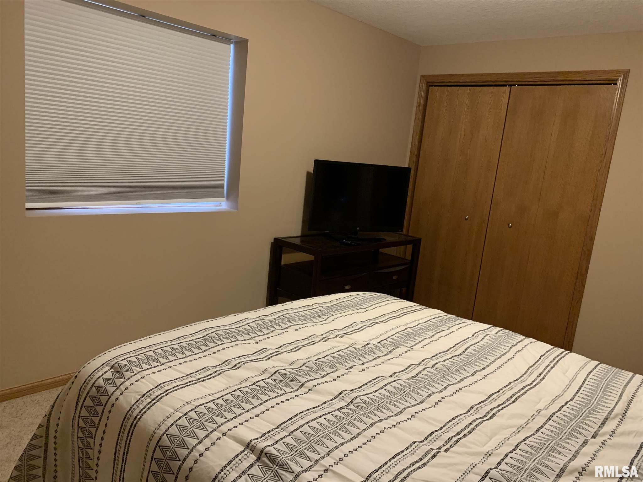 2620 Revo Road Davenport, IA 52806 - Photo 10 of 34 Gallery Image 10