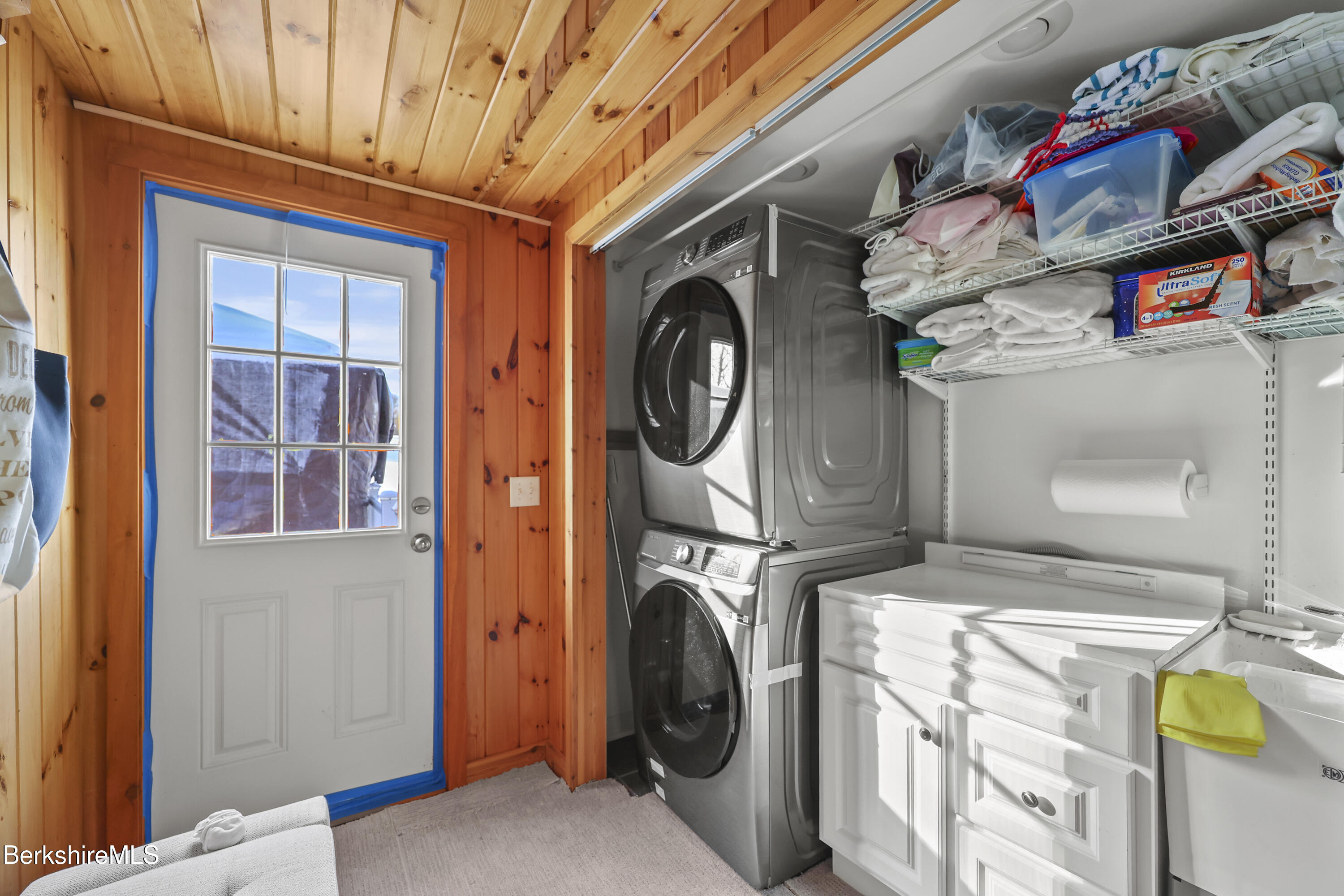 15 Martin Avenue Lee, MA 01238 - Photo 15 of 36 Mud Room