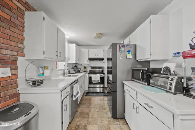 $4,500 | 15 Martin Avenue, Lee, MA 01238