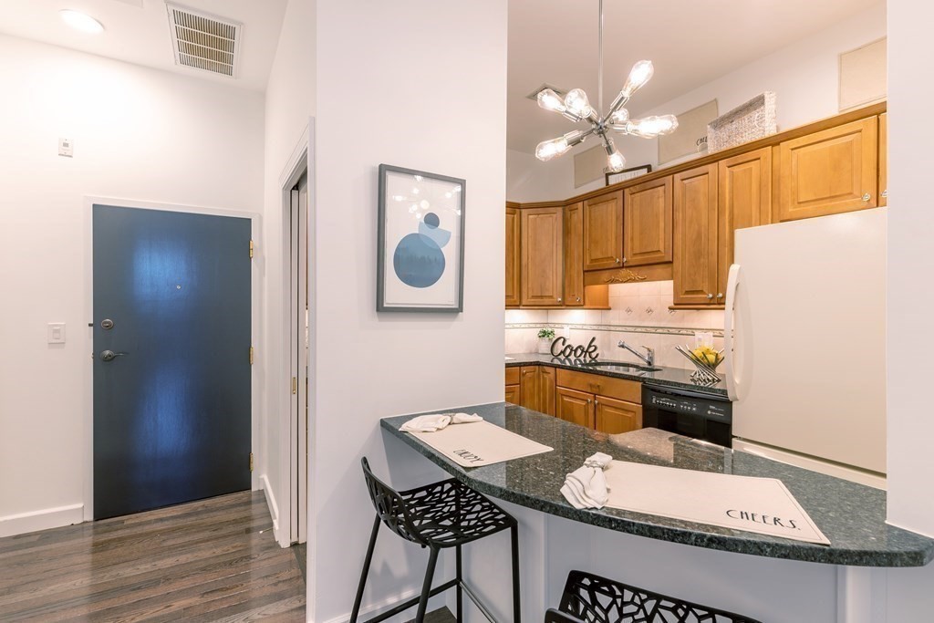 130 Appleton Street, Unit 2C Boston, MA 02116 - Photo 4 of 25