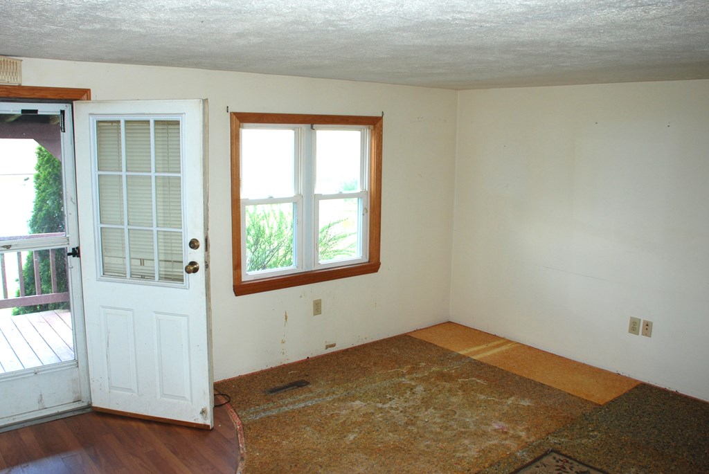 4659 South Mechanicsville Road Clarion, PA 16214 - Photo 15 of 35 an empty room with a window