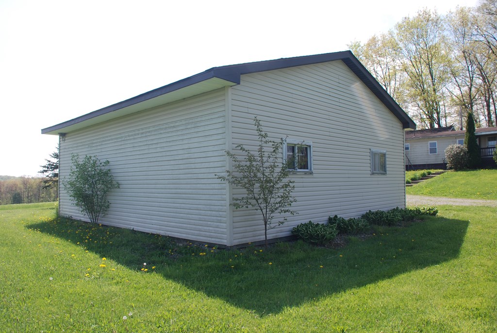 4659 South Mechanicsville Road Clarion, PA 16214 - Photo 10 of 35 a view of a house with a yard