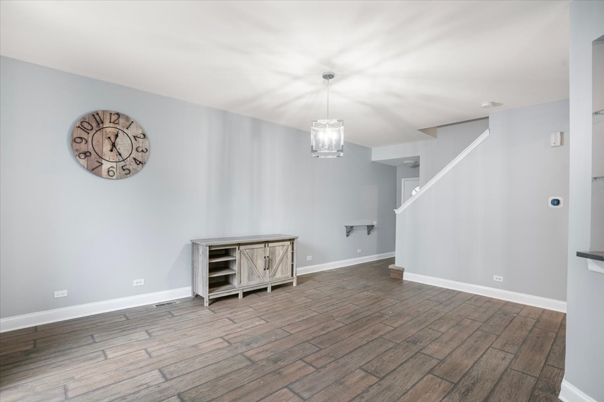 1609 Spaulding Road Bartlett, IL 60103 - Photo 10 of 30 Gallery Image 10
