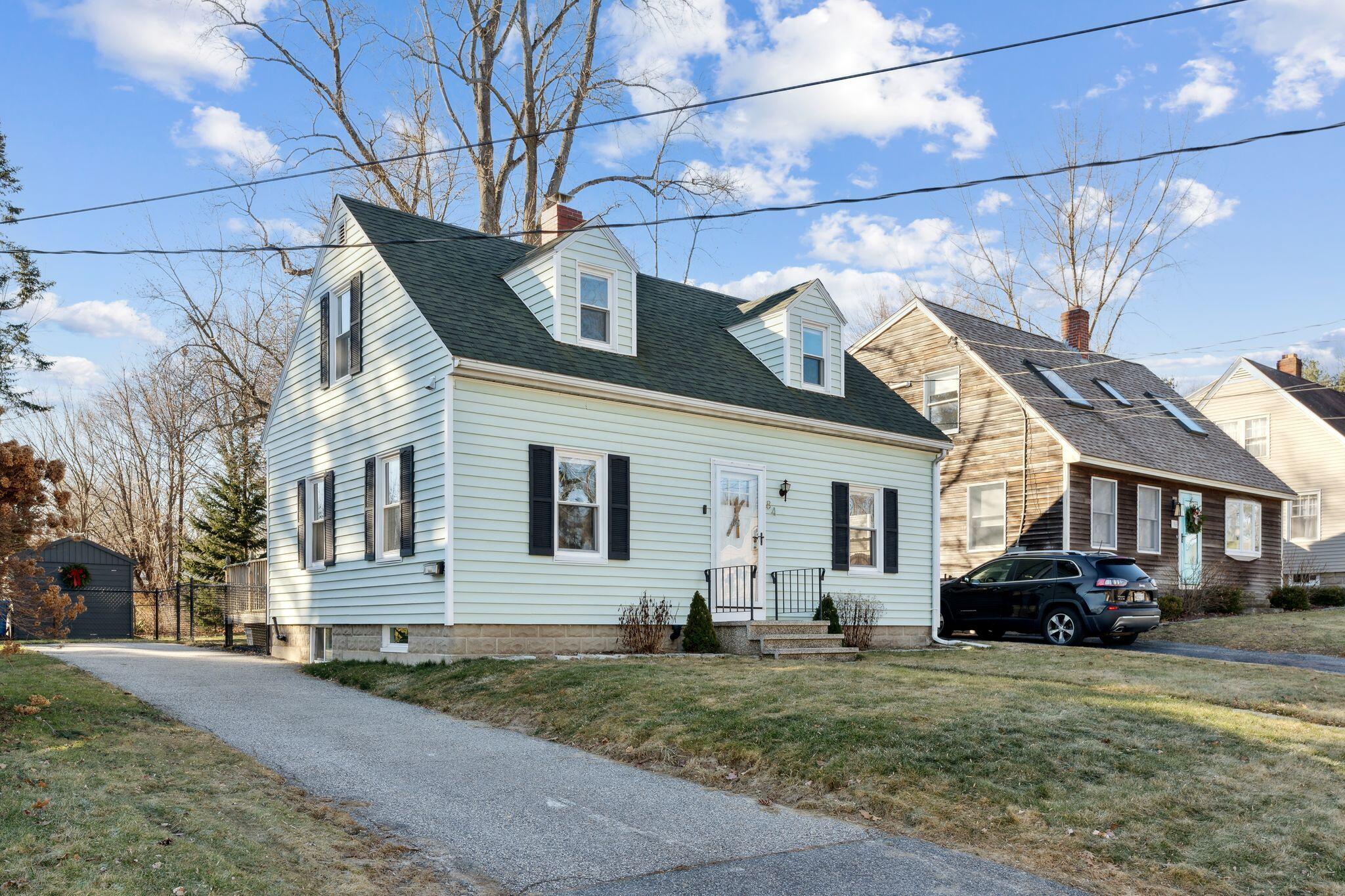 84 Carlyle Road Portland, ME 04103 - Photo 3 of 35 2_DSC06858
