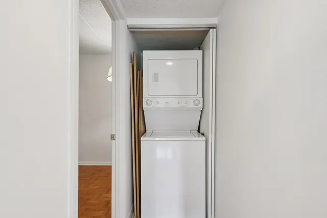 $179,000 | 920 Vose Drive, Unit 106, Gurnee, IL 60031