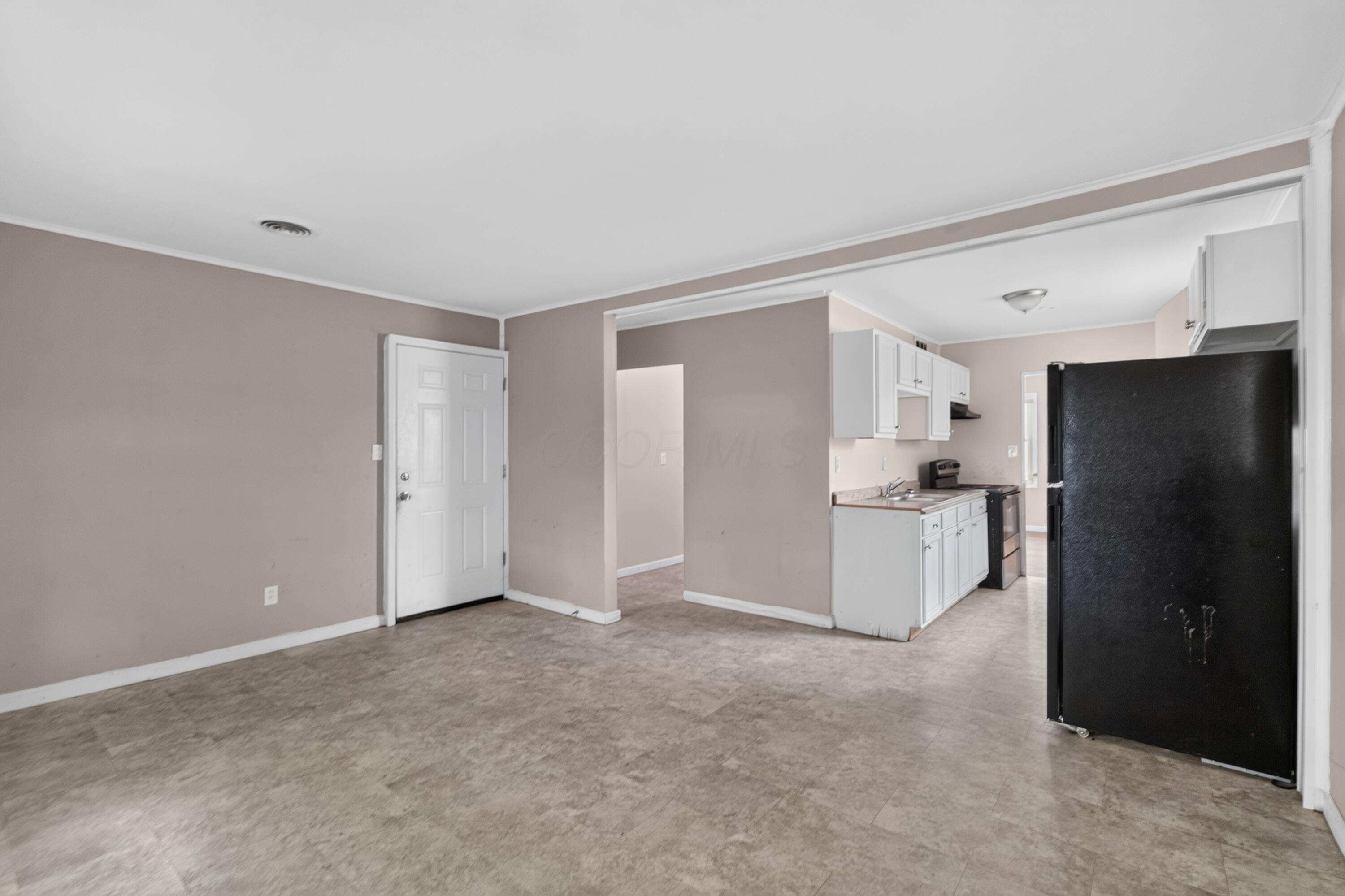 1170 South Hampton Road Columbus, OH 43227 - Photo 20 of 32 20_1170_S_Hampton_Rd-Dining_room-6685