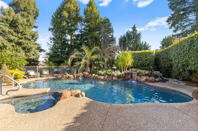 $875,000 | 1369 Sun Tree Drive, Roseville, CA 95661