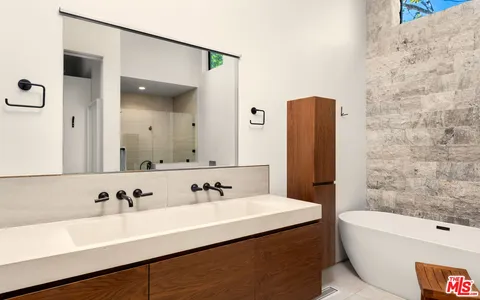 $3,995,000 | 3764 Las Flores Canyon Road, Malibu, CA 90265