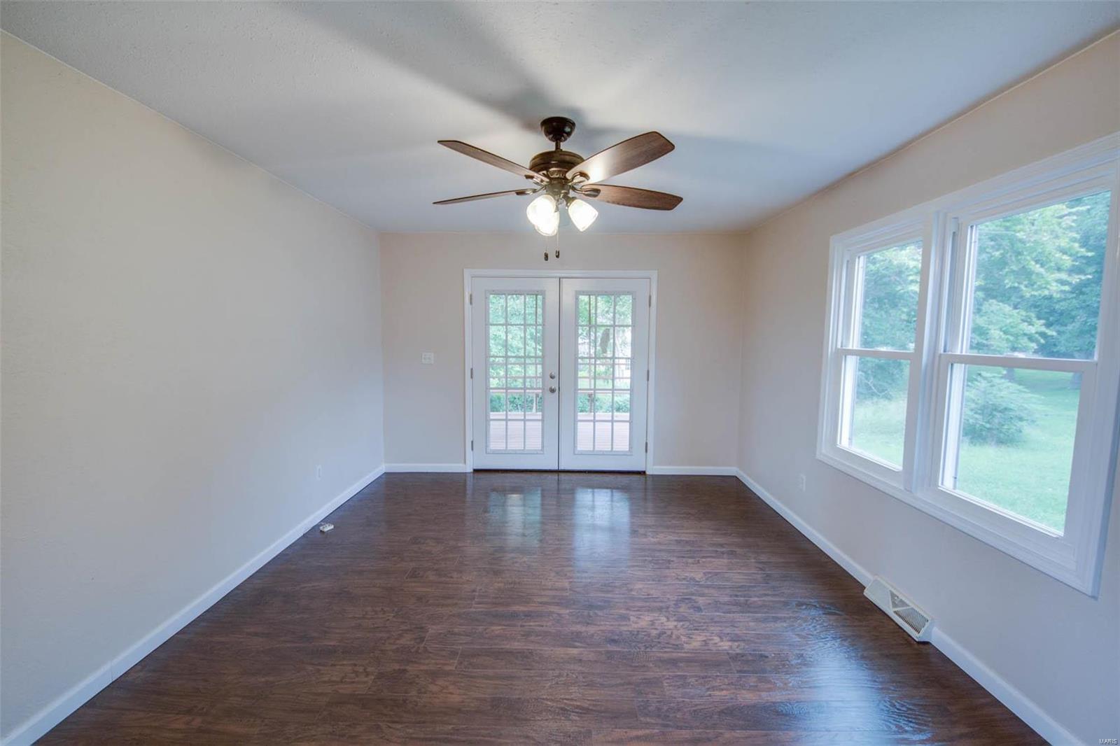 4317 Woodburn Road Alton, IL 62002 - Photo 12 of 26