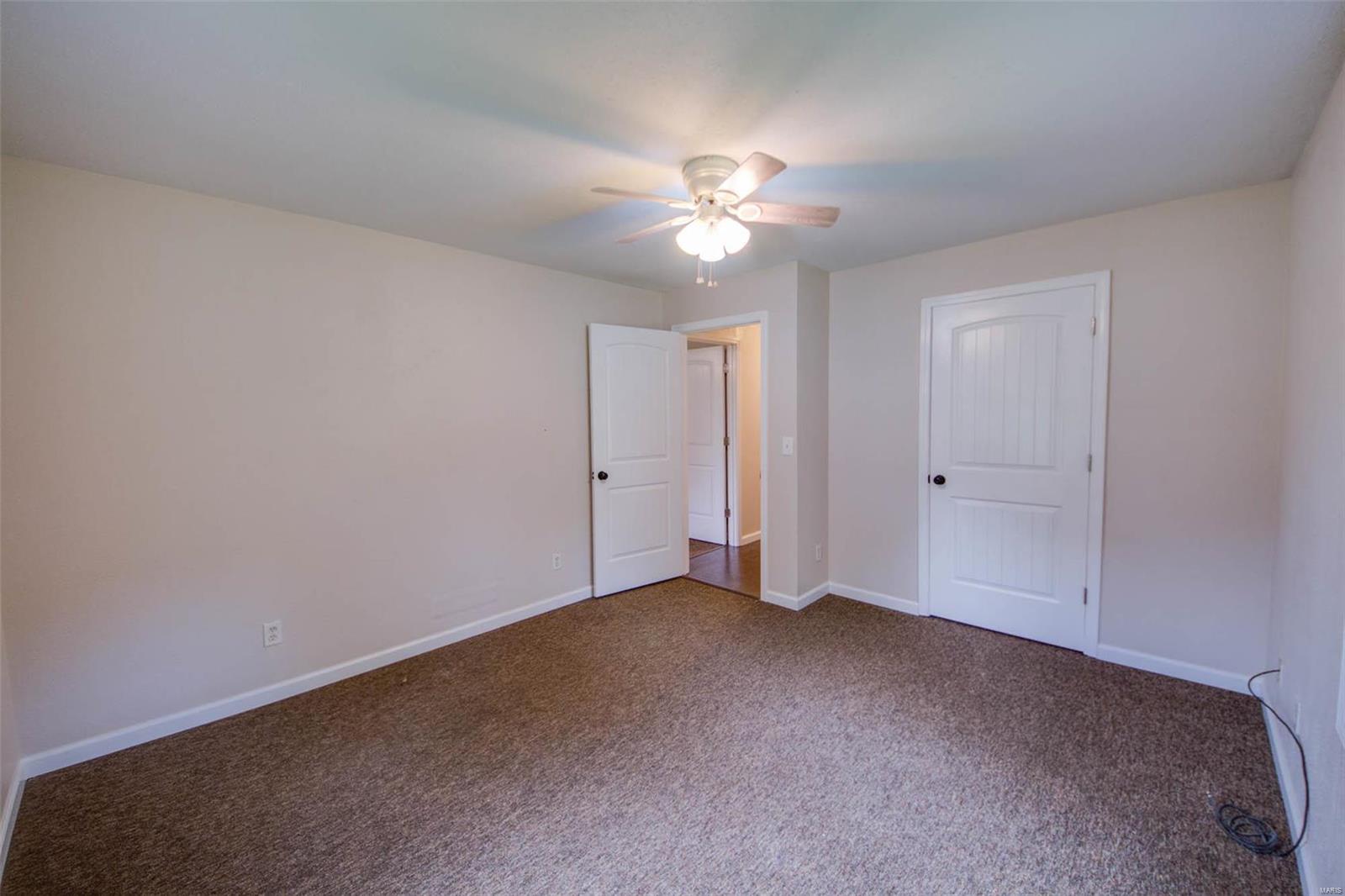4317 Woodburn Road Alton, IL 62002 - Photo 15 of 26