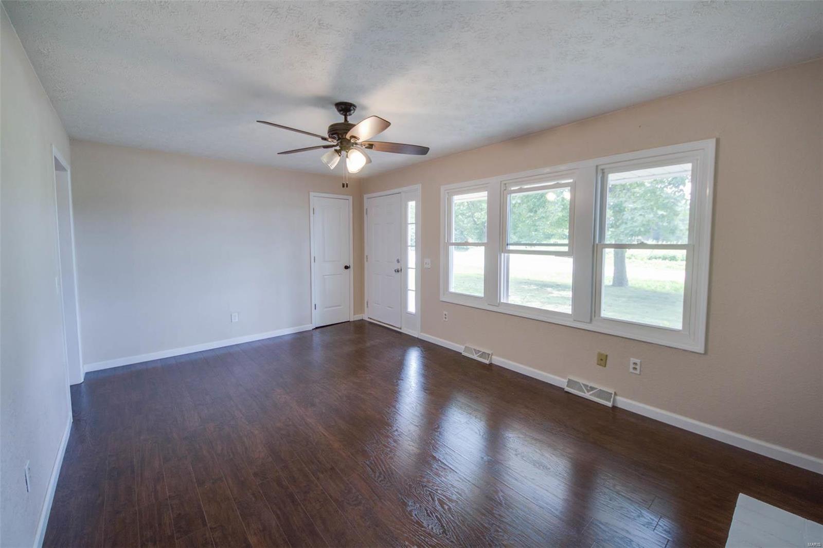 4317 Woodburn Road Alton, IL 62002 - Photo 7 of 26