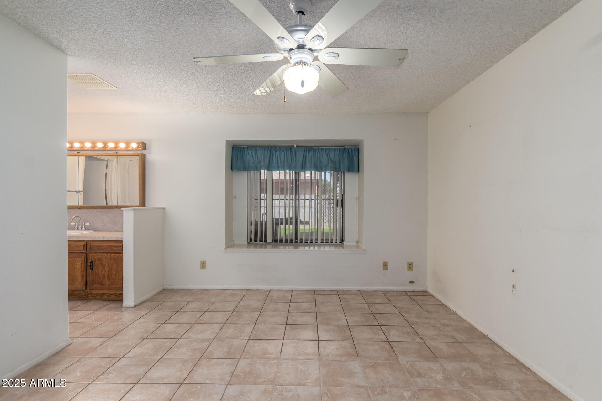 17437 North 41st Drive Glendale, AZ 85308 - Photo 10 of 27 16 - 41st