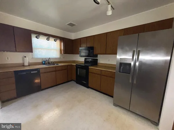 $649,000 | 1311 East Holly Avenue, Sterling, VA 20164
