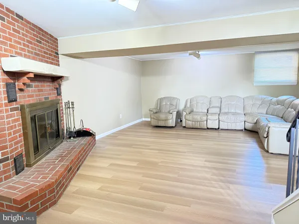 $649,000 | 1311 East Holly Avenue, Sterling, VA 20164