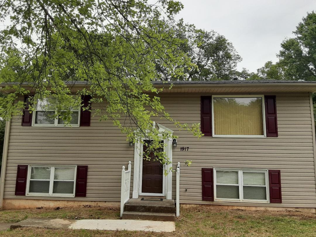 1917 Angus Road Northwest Roanoke, VA 24017 - Photo 1 of 8 Front