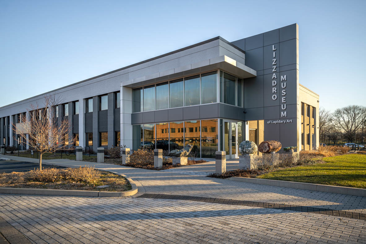356 Summit Circle Lombard, IL 60148 - Photo 27 of 38 a view of a building with a yard