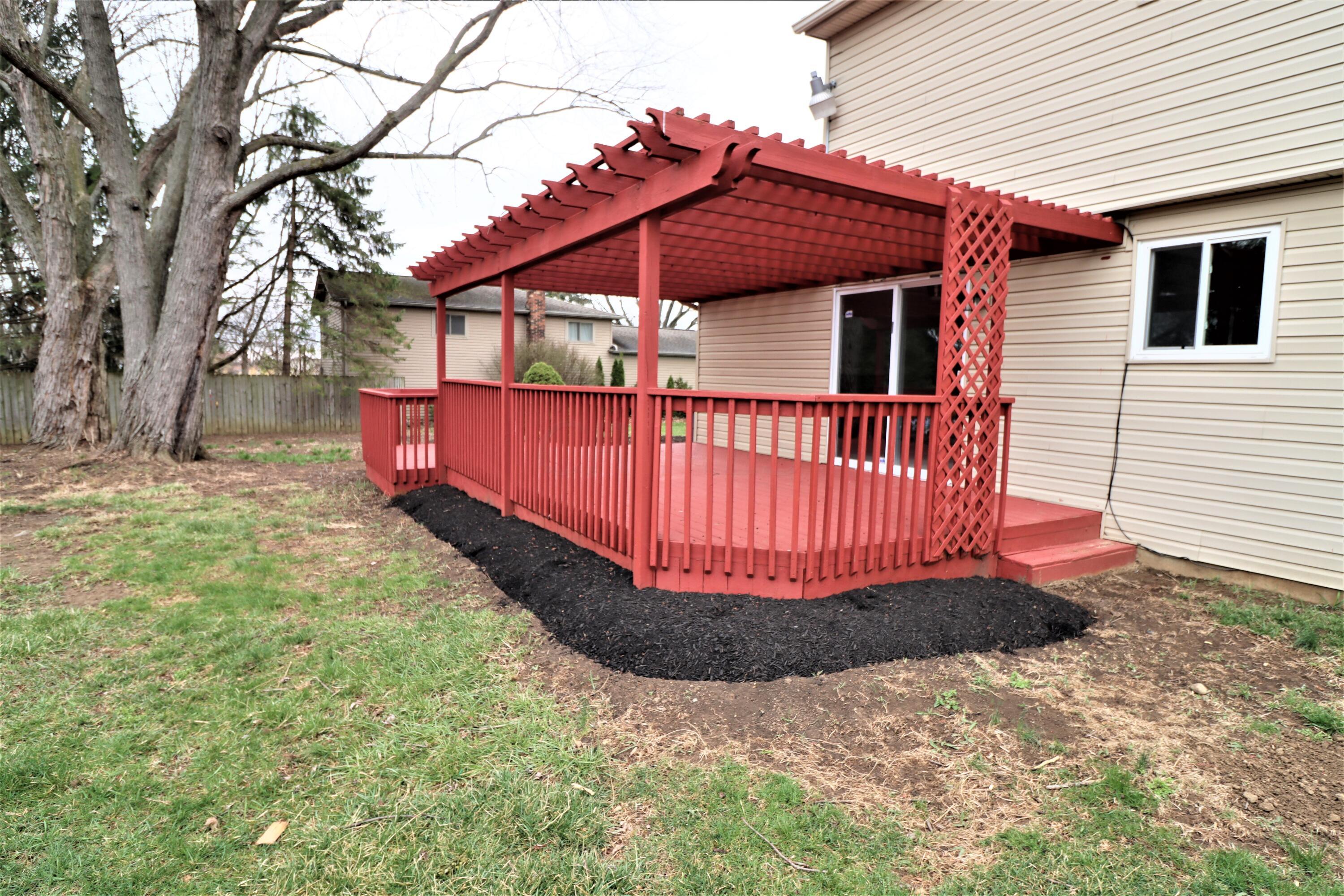 823 Ronson Avenue Gahanna, OH 43230 - Photo 33 of 37 Two Tierd Deck with Pergola