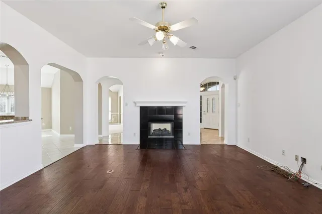 $430,000 | 600 Quick Silver Drive, DeSoto, TX 75115